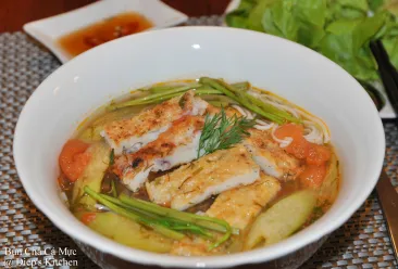 Bún Cá Chả Cá Rau Cần